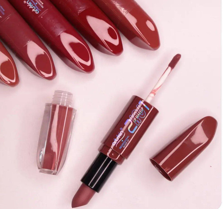 رژ لب جامد و مایع