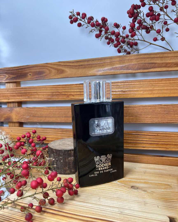 ادکلن ۱۰۰ میل مردانه رودیر مدل Aventus